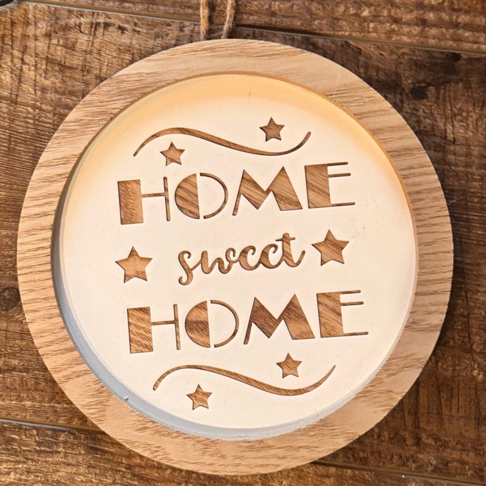 Wooden 'Home Sweet Home' Wall Decor